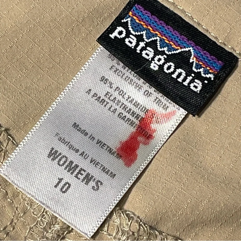 Patagonia Borderless Hiking Shorts Women's 10 Khaki Stretch Travel Gorpcore